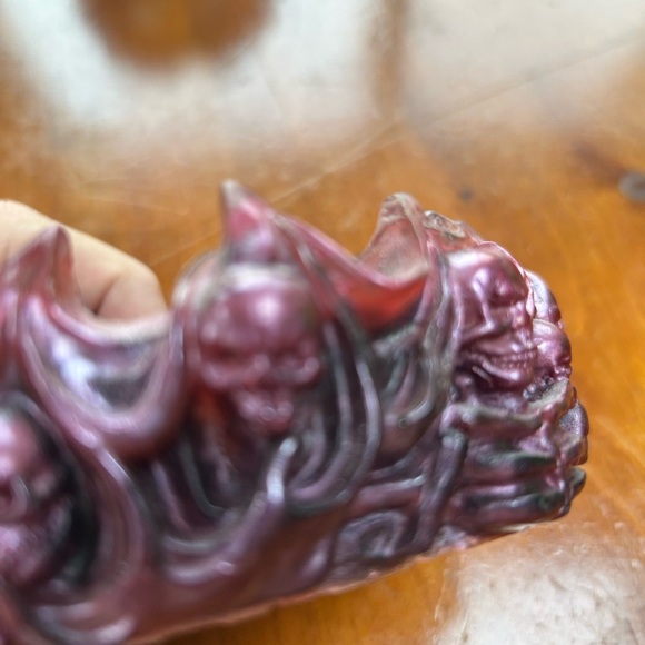 Gothic Skull Art Piece - Purple - ashtray - resin- handcrafted- new - Picture 7 of 9